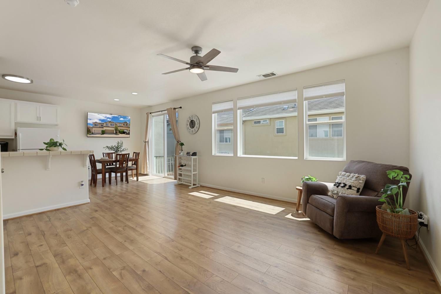 157 Bridle Point Circle Copperopolis, CA 95228 - Photo 9 of 60