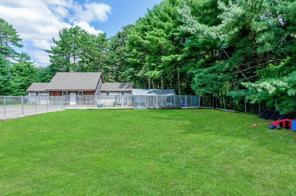 201 Peckham Road Acushnet, MA 02743 - Photo 20 of 36 Gallery Image 20