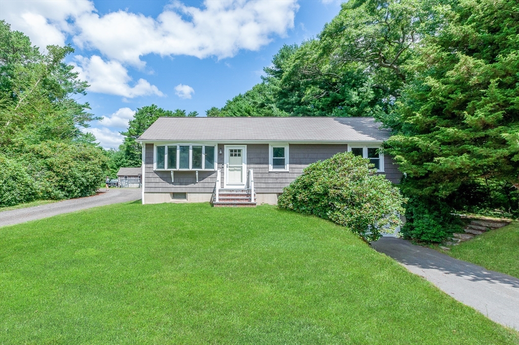 201 Peckham Road Acushnet, MA 02743 - Photo 4 of 36 Gallery Image 4