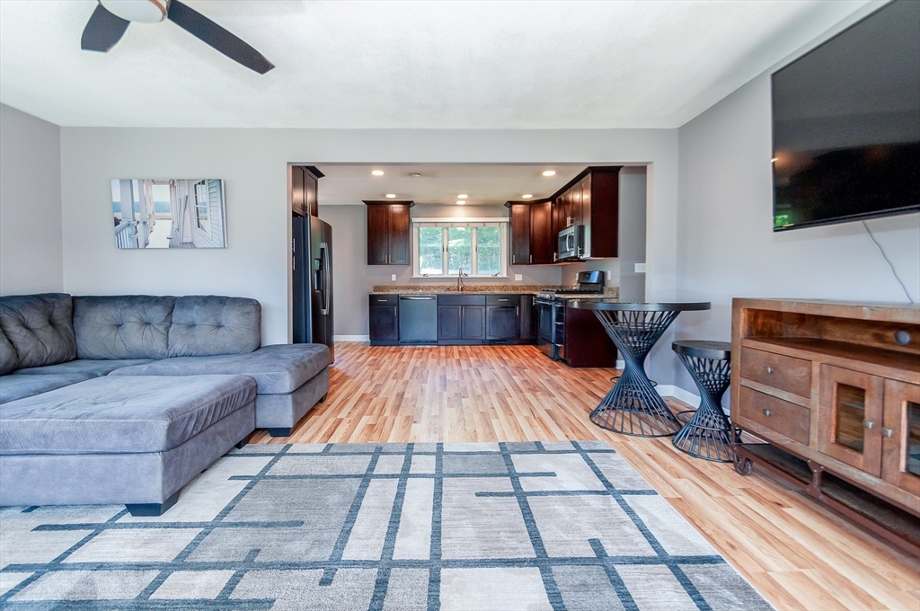 201 Peckham Road Acushnet, MA 02743 - Photo 5 of 36 Gallery Image 5