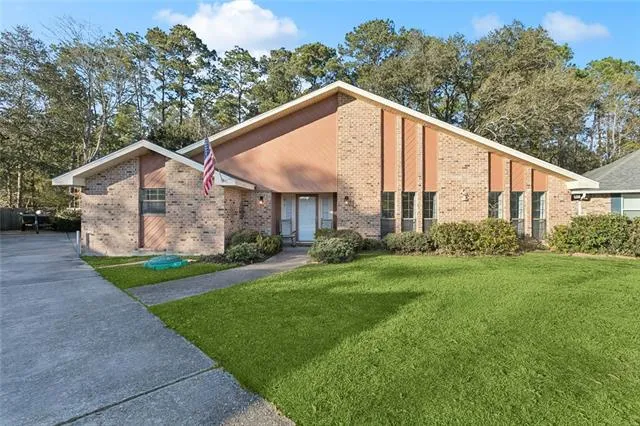 $279,999 | 819 Lake Borgne Court, Slidell, LA 70461
