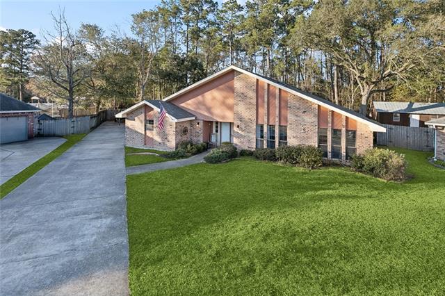 819 Lake Borgne Court Slidell, LA 70461 - Photo 3 of 21