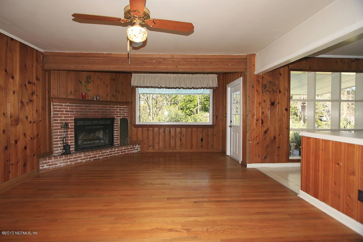 2772 Sunnybrook Road Jacksonville, FL 32216 - Photo 8 of 13 Family Room