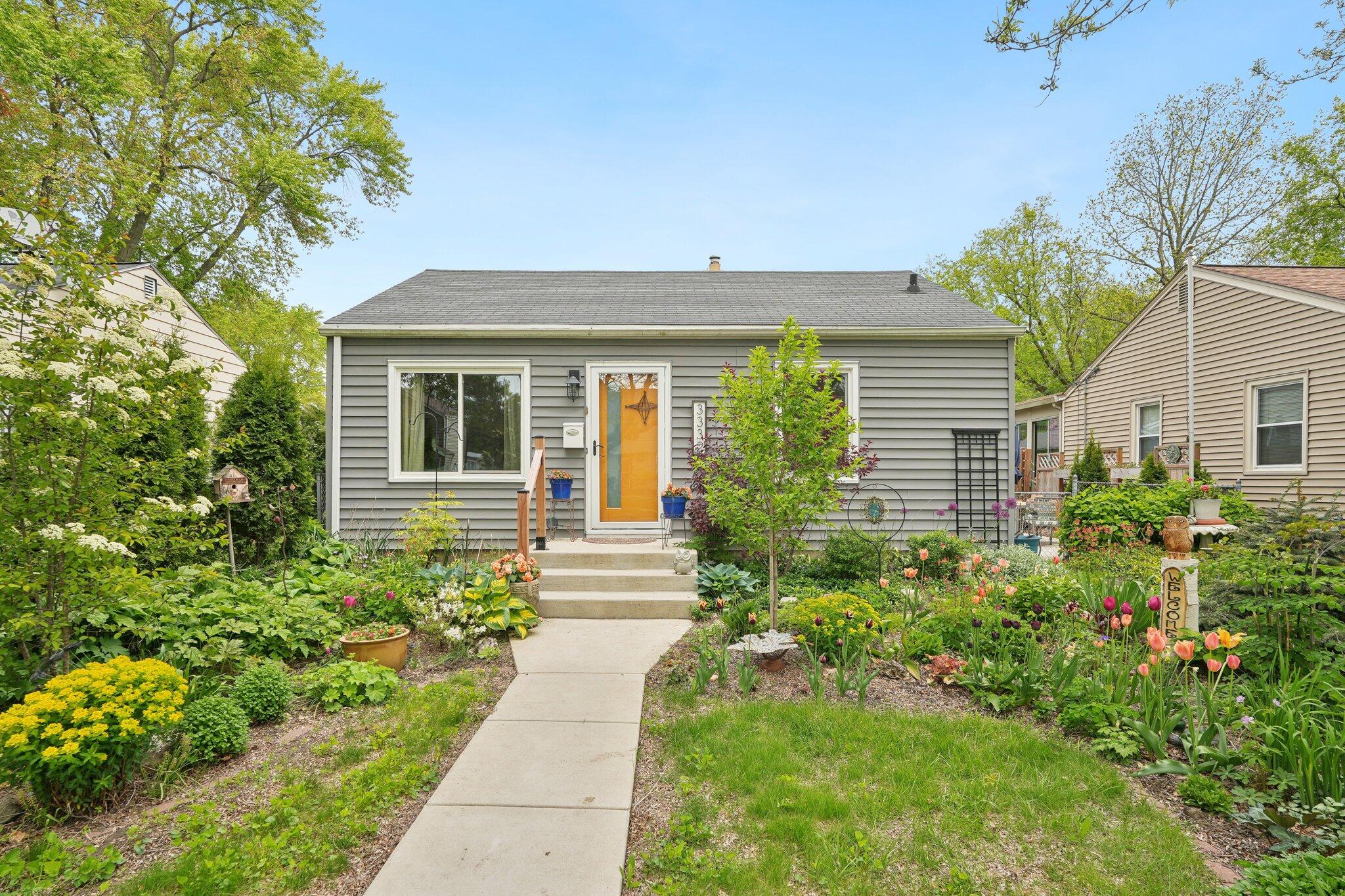 3332 South Pine Ave  