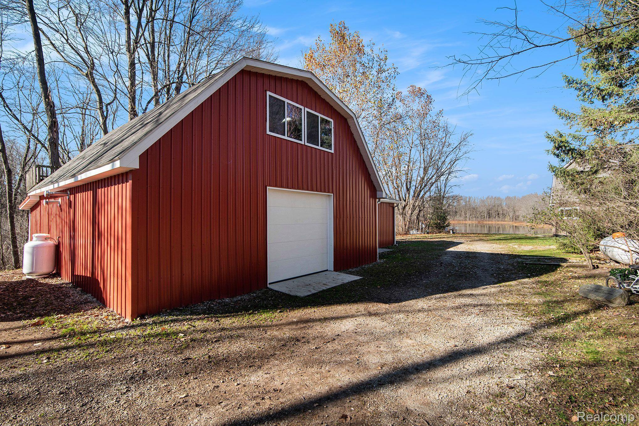 5644 Brigham Road Goodrich, MI 48438 - Photo 44 of 63 Barn has heat in all sections