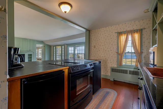 $1,250,000 | 435 Seawall Road, Southwest Harbor, ME 04679