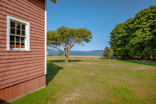 $1,250,000 | 435 Seawall Road, Southwest Harbor, ME 04679