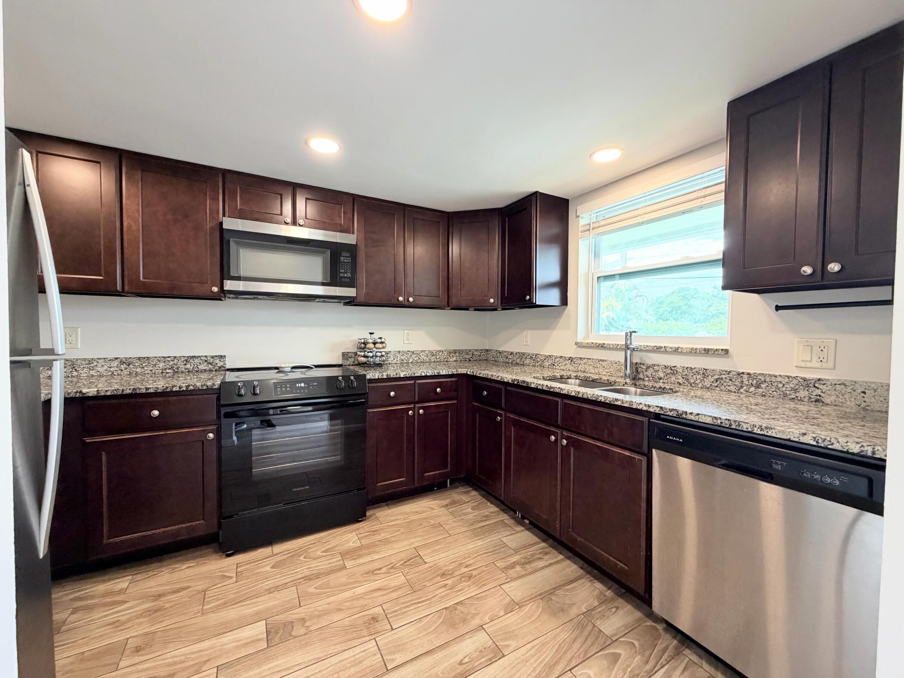3794 County Line Road, Unit 105 Jupiter, FL 33469 - Photo 14 of 20 WhatsApp Image 2026-10-01 at 17.59.48 (5