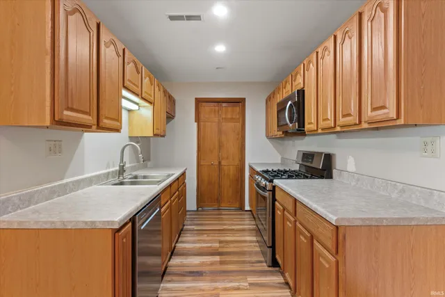 $329,999 | 2301 Aurora Avenue, Elkhart, IN 46517