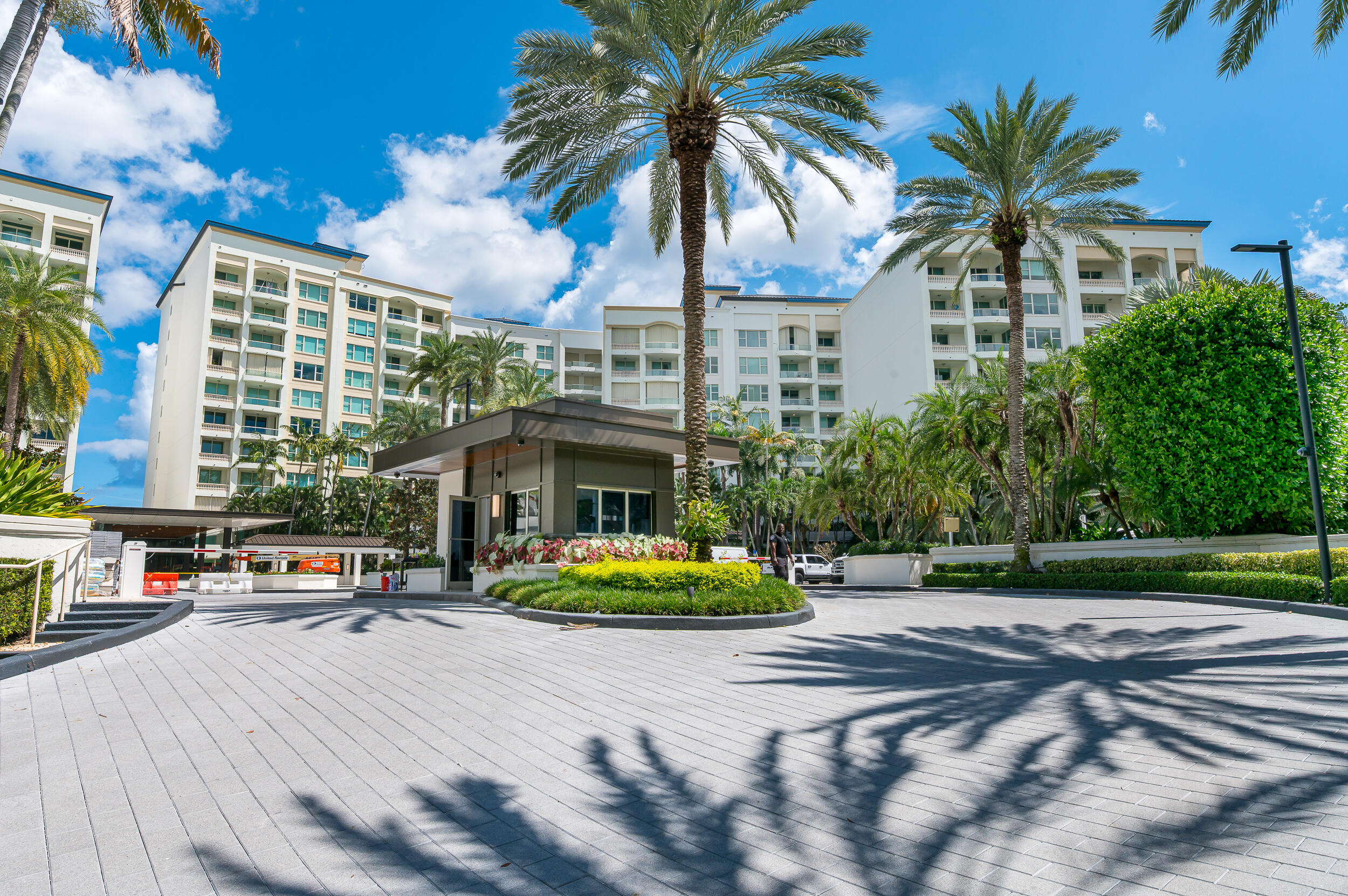 550 Southeast 5th Avenue, Unit 606S Boca Raton, FL 33432 - Photo 23 of 38 a house with outdoor space