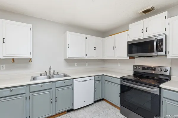 $324,900 | 11110 Moonlit Park, San Antonio, TX 78249