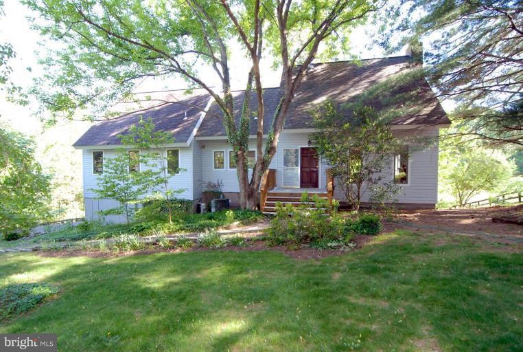 10929 Beach Mill Road Great Falls, VA 22066 - Photo 1 of 27 Exterior (Main)