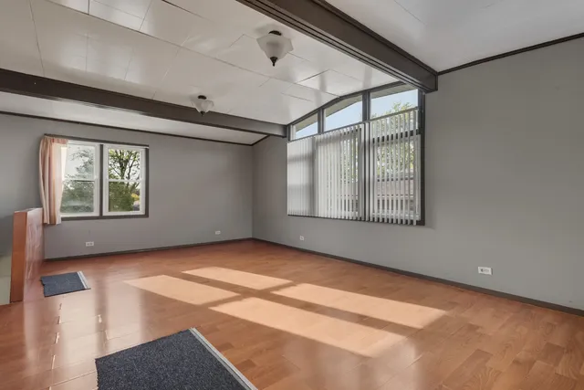 $305,000 | 11013 Menard Avenue, Chicago Ridge, IL 60415