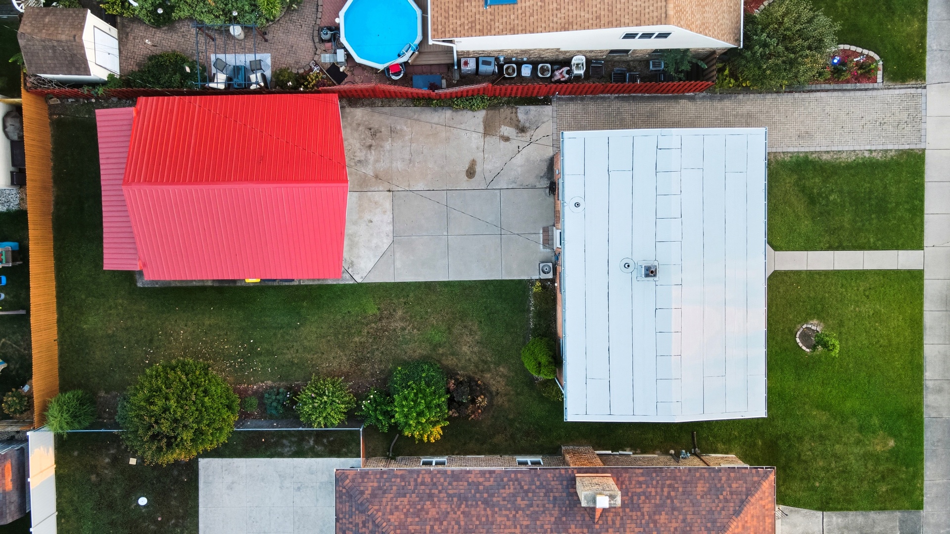 11013 Menard Avenue Chicago Ridge, IL 60415 - Photo 39 of 40 a view of a brick house with a yard