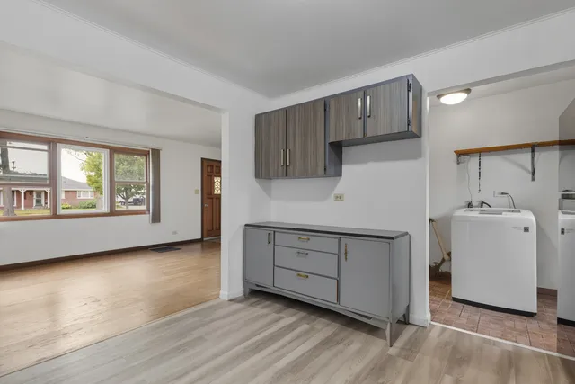 $305,000 | 11013 Menard Avenue, Chicago Ridge, IL 60415