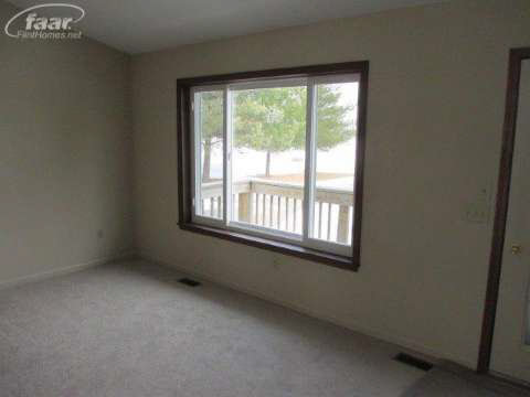 3383 Reid Road Swartz Creek, MI 48473 - Photo 7 of 21 20394868-6.JPG