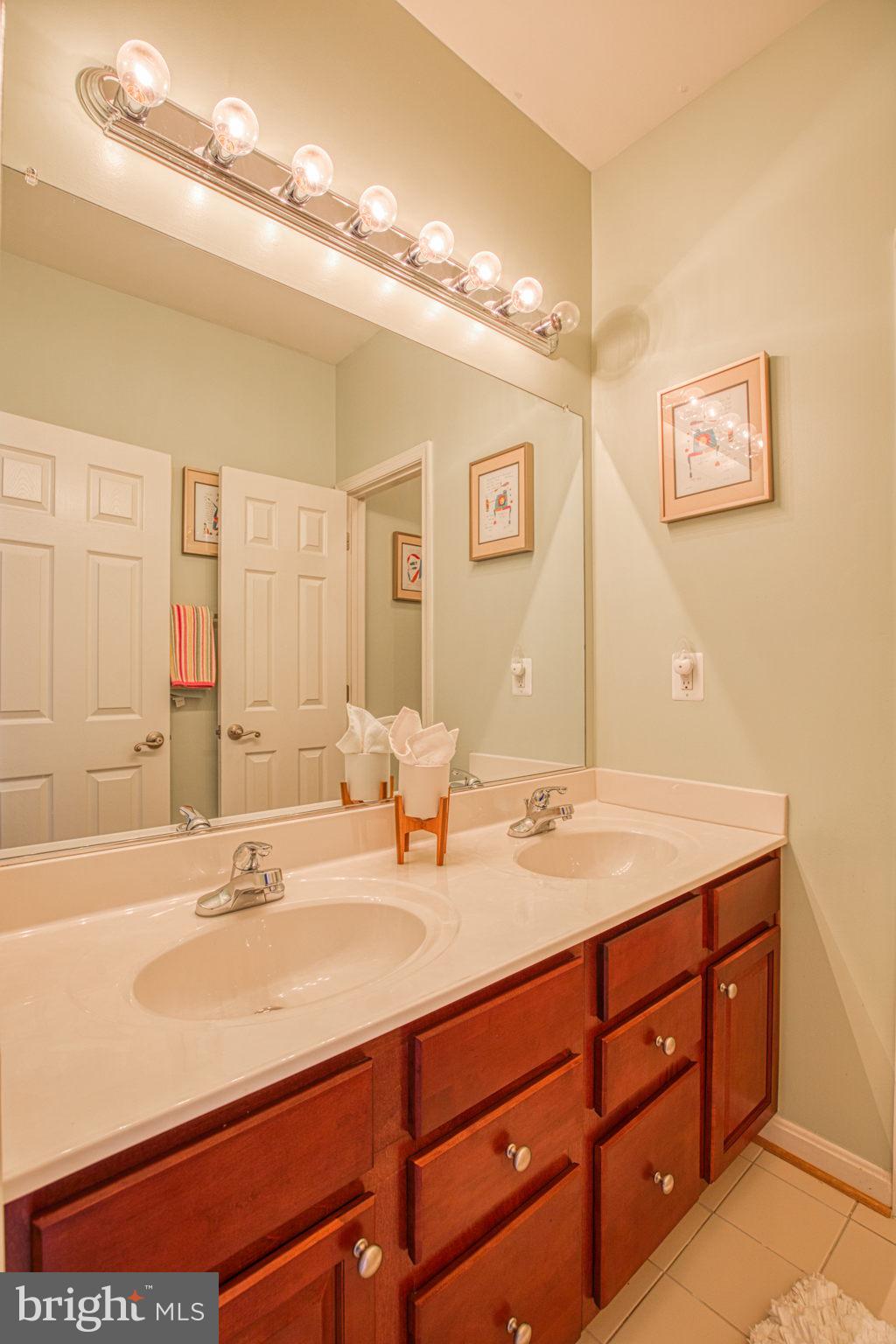 162 Riggs Road Fredericksburg, VA 22405 - Photo 26 of 62 UPPER LEVEL HALL BATH