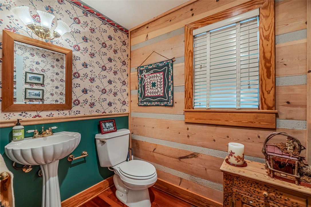 512 Doe Run Pickens, SC 29671 - Photo 9 of 33