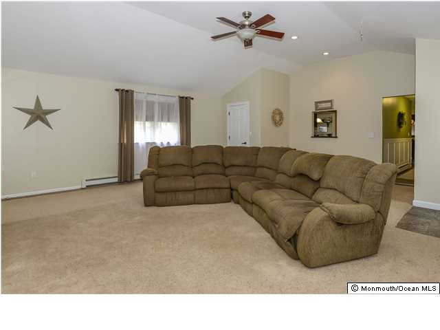 38 Lone Oak Road Middletown, NJ 07748 - Photo 13 of 25 Additional Photo