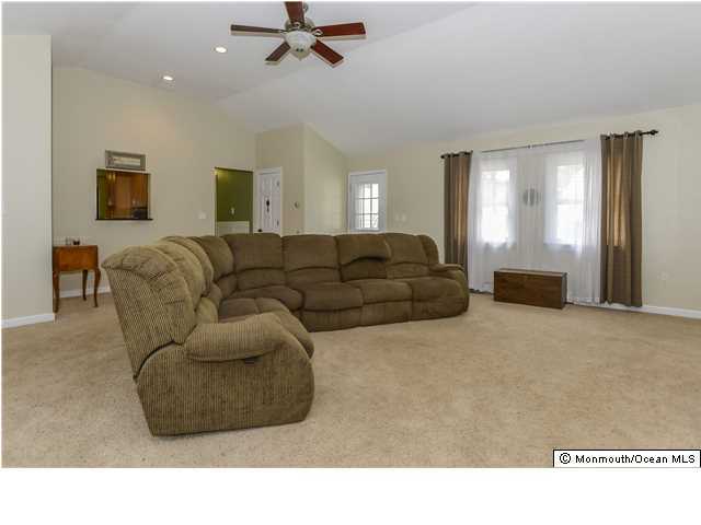 38 Lone Oak Road Middletown, NJ 07748 - Photo 14 of 25 Additional Photo