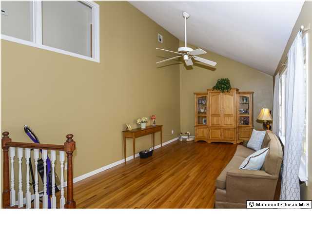 38 Lone Oak Road Middletown, NJ 07748 - Photo 4 of 25 Additional Photo