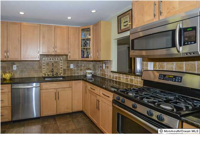 38 Lone Oak Road Middletown, NJ 07748 - Photo 8 of 25 Additional Photo