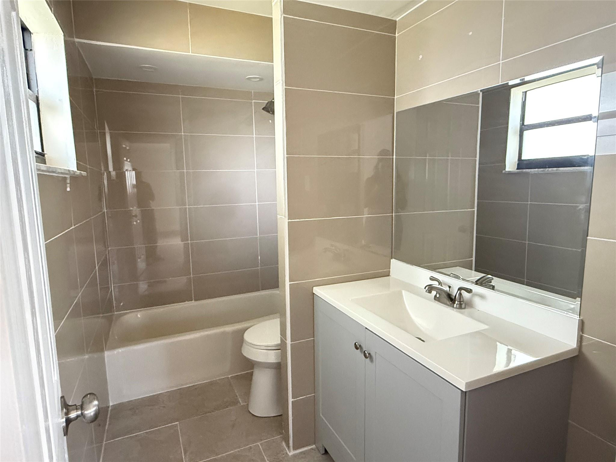 321 West 21st Street Riviera Beach, FL 33404 - Photo 10 of 22 Photo 10