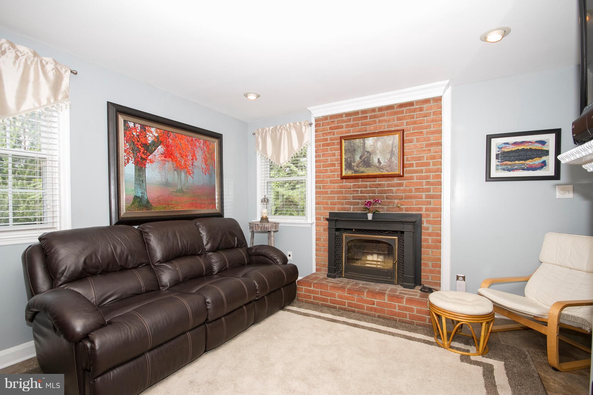 1005 Arran Road Baltimore, MD 21239 - Photo 11 of 26 Family Room
