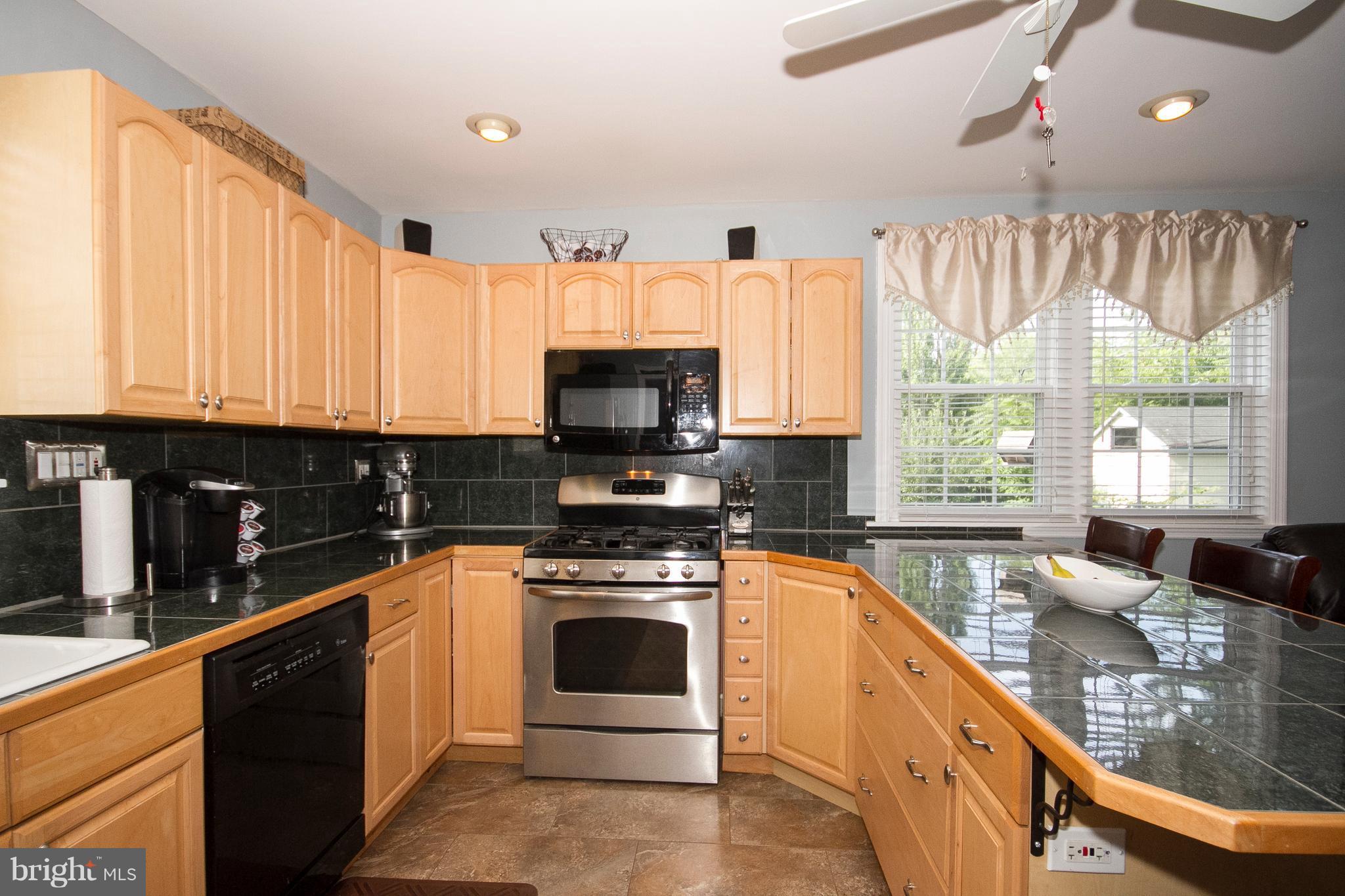 1005 Arran Road Baltimore, MD 21239 - Photo 8 of 26 Kitchen