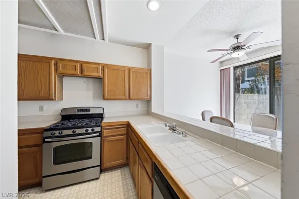 $285,000 | 4987 Strauss Drive, Las Vegas, NV 89146