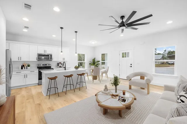 $262,900 | 42 Eckie Drive, Freeport, FL 32439