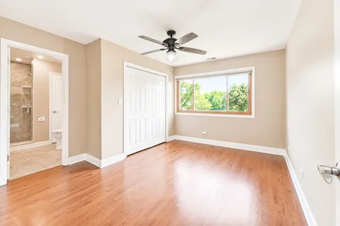 $1,049,900 | 6722 Sweetbriar Lane, Darien, IL 60561