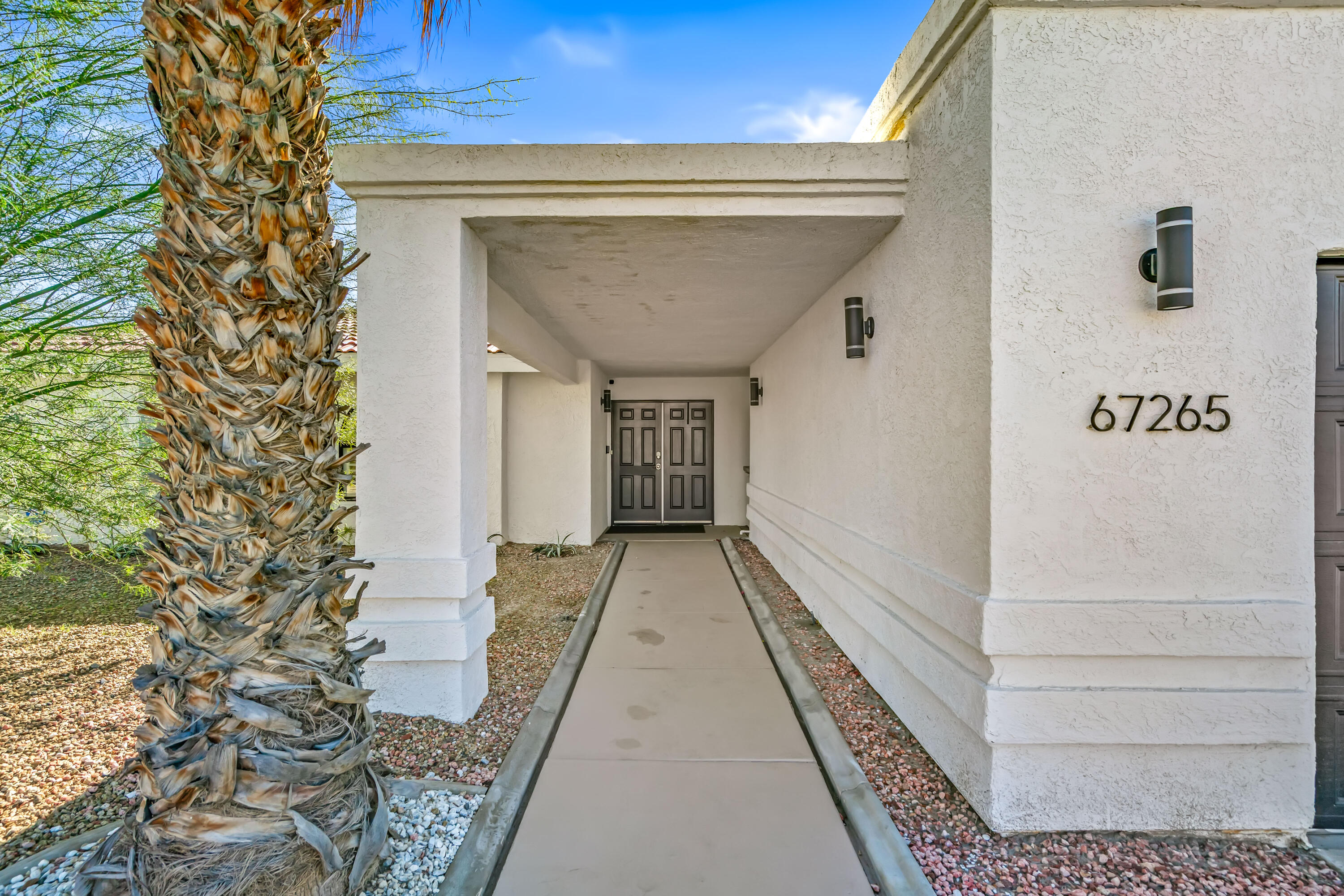 67265 Rango Road Cathedral City, CA 92234 - Photo 8 of 49 a view of a entryway