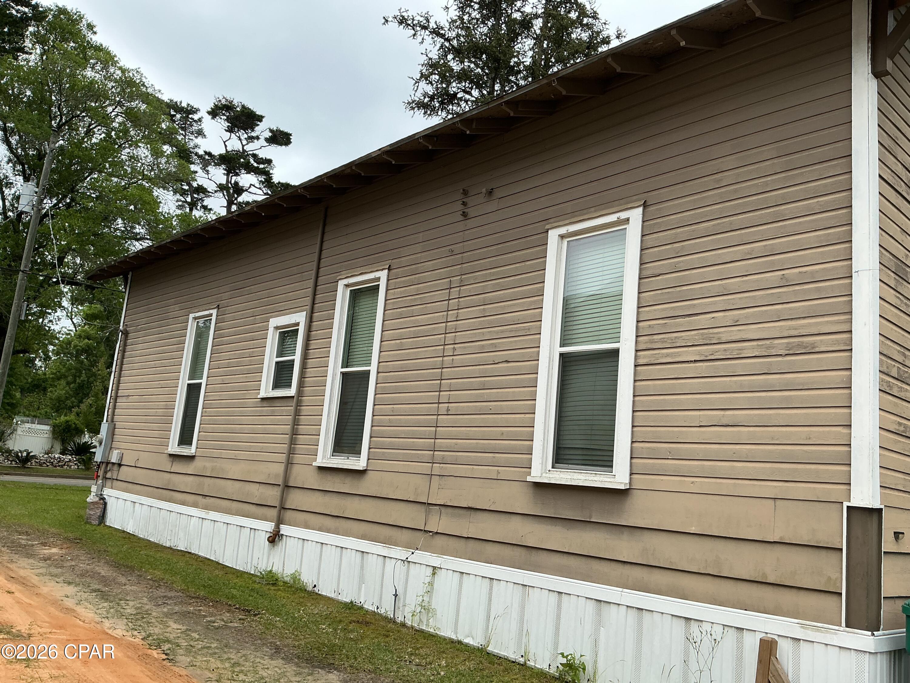 704 Main Street Chipley, FL 32428 - Photo 3 of 34