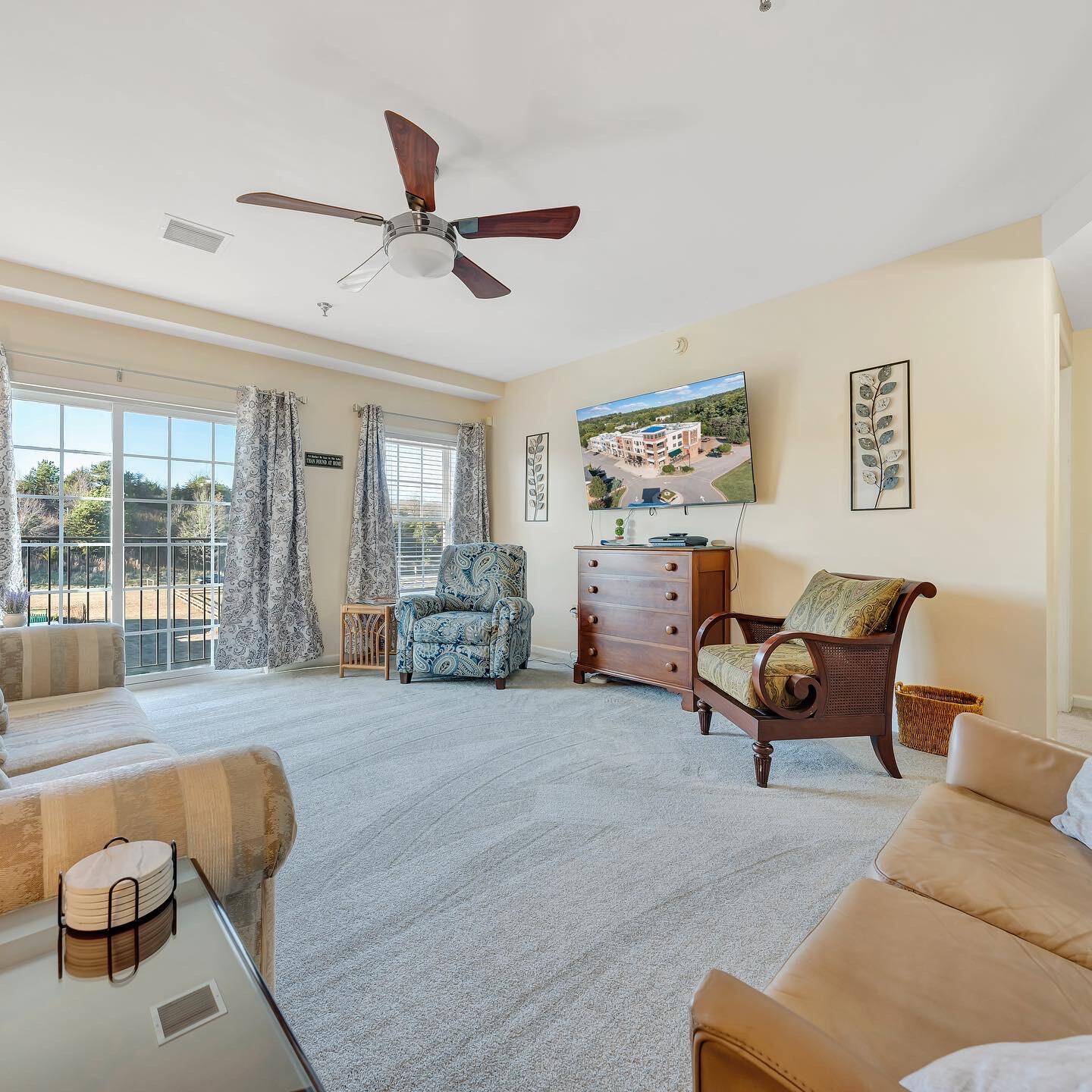 1100 Celebration Avenue, Unit 406 Moneta, VA 24121 - Photo 3 of 16 AD4337F0-5EC5-4FB0-B0B4-2D24CDF2DE90