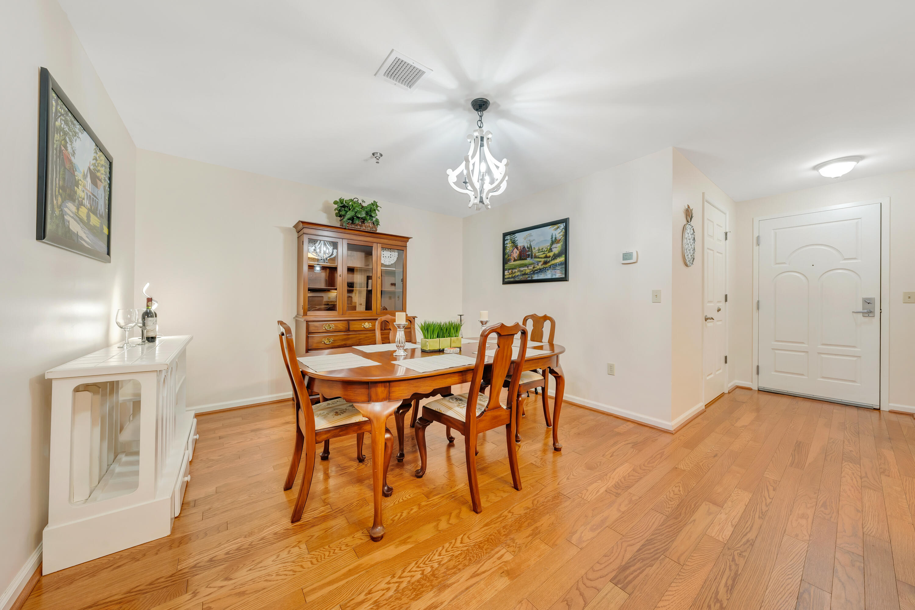 1100 Celebration Avenue, Unit 406 Moneta, VA 24121 - Photo 5 of 16 IMG_6736