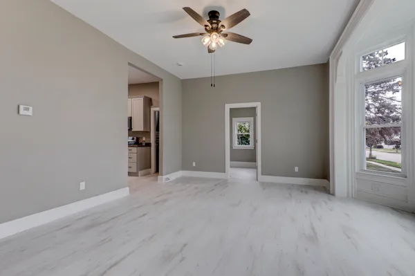 $299,900 | 553 West 16th Avenue, Oshkosh, WI 54902