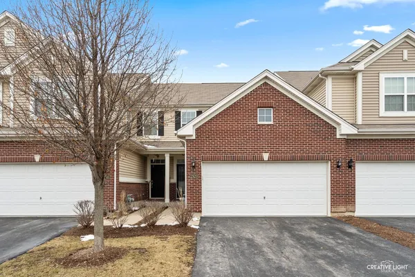 $2,525 | 2920 Church Road, Aurora, IL 60502