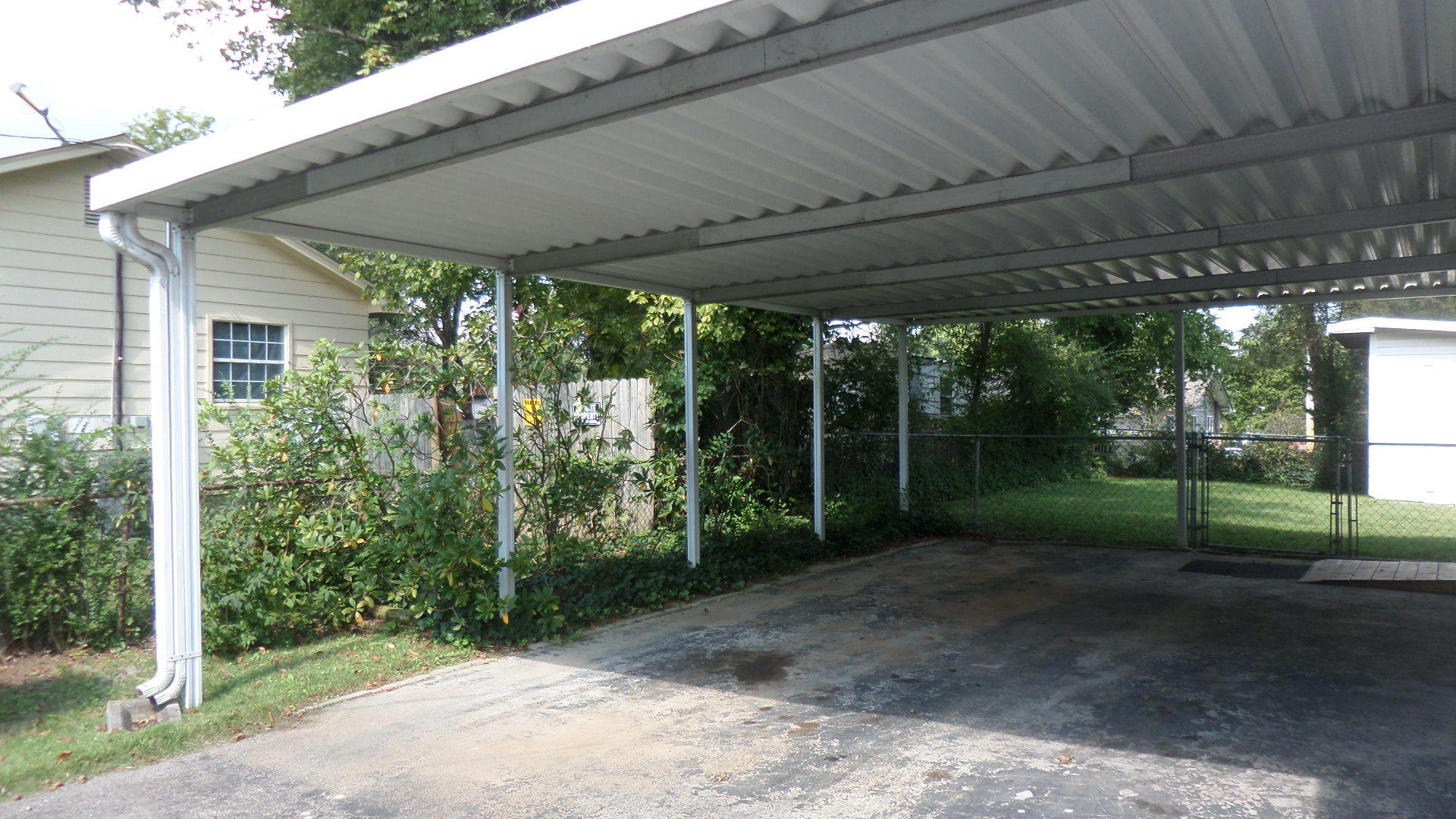107 Townsend Road Oak Ridge, TN 37830 - Photo 2 of 32 Carport