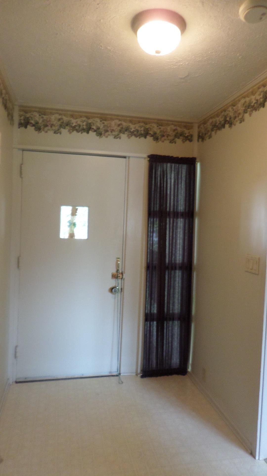 107 Townsend Road Oak Ridge, TN 37830 - Photo 12 of 32 Front Entry