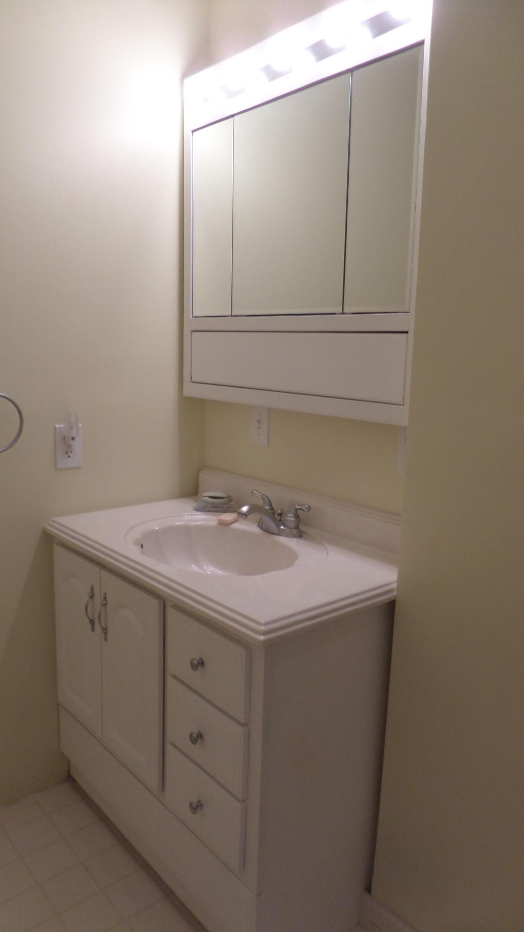 107 Townsend Road Oak Ridge, TN 37830 - Photo 16 of 32 Master Bathroom