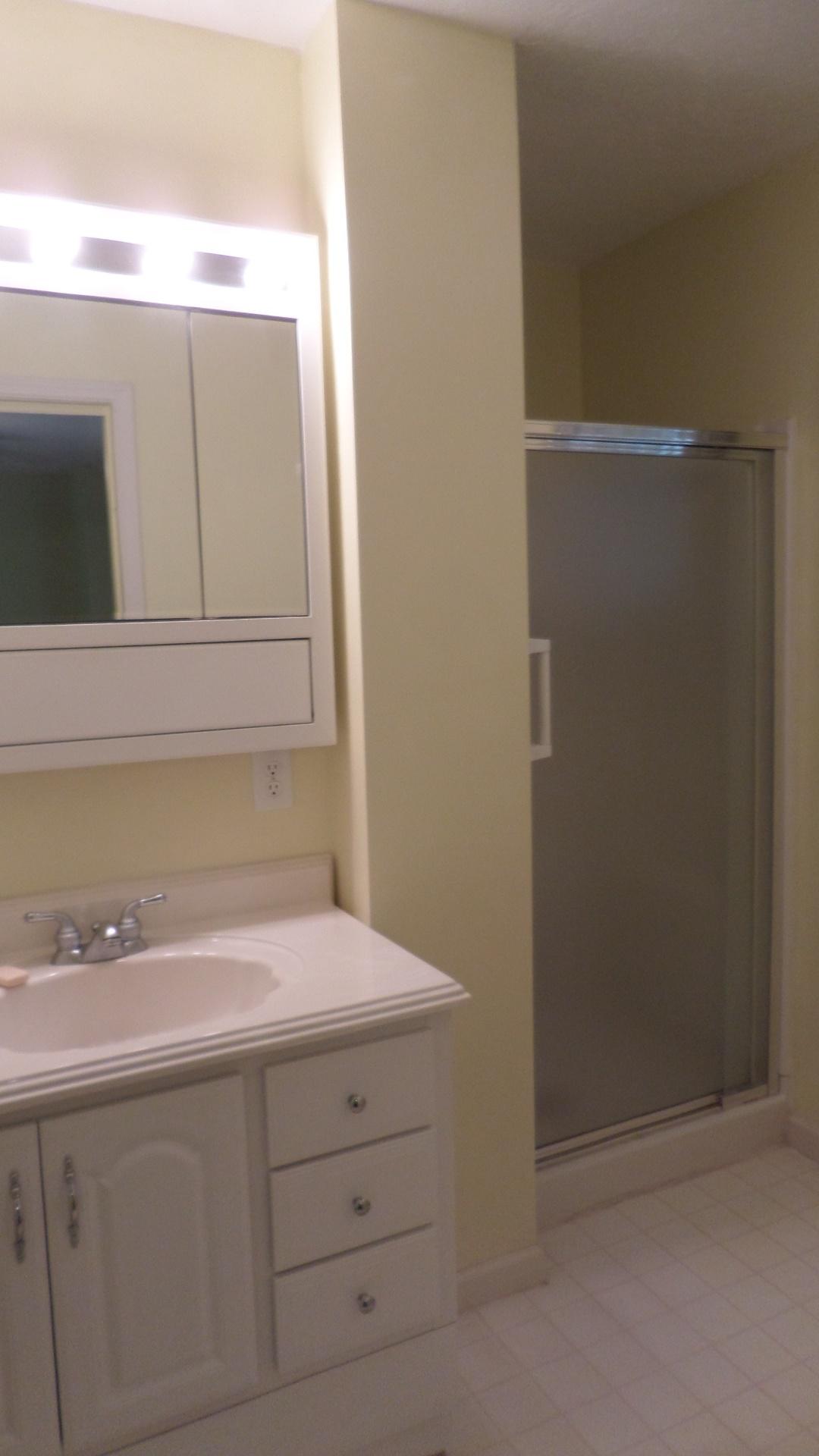 107 Townsend Road Oak Ridge, TN 37830 - Photo 17 of 32 Master Bathroom