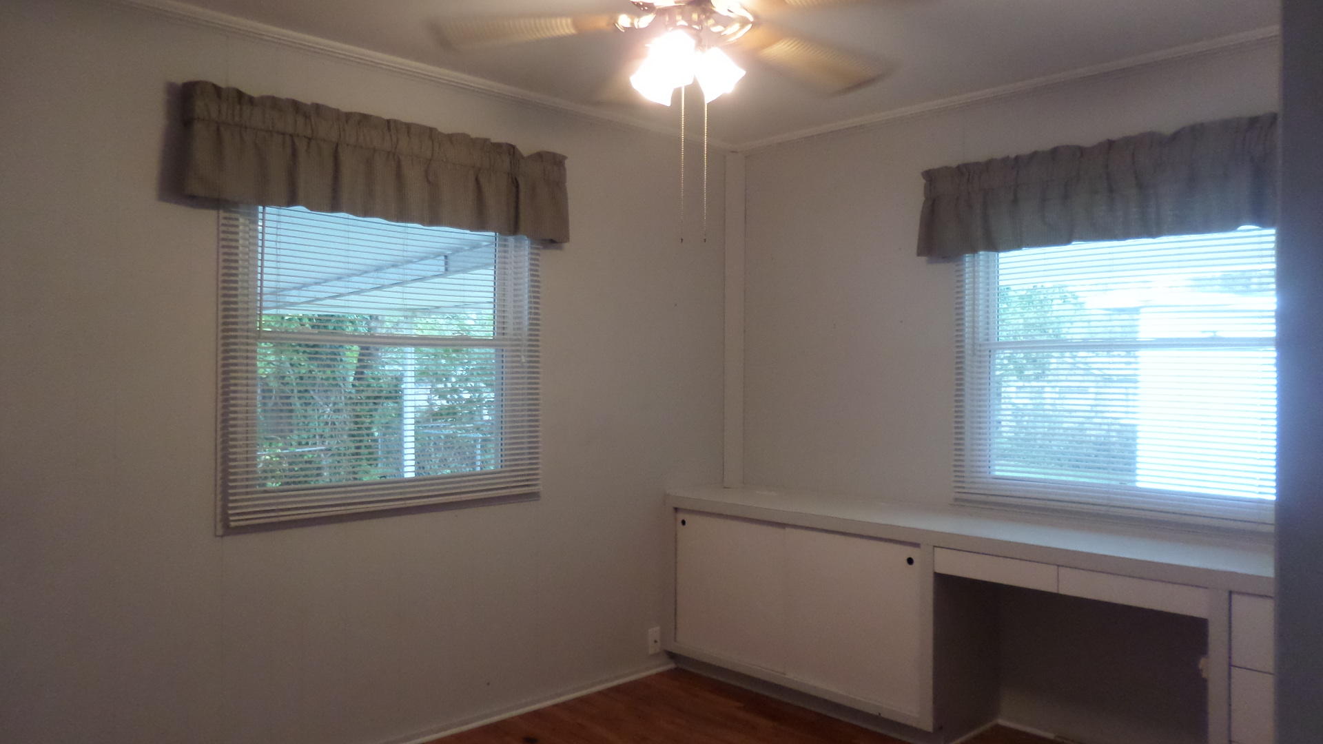 107 Townsend Road Oak Ridge, TN 37830 - Photo 19 of 32 Bedroom 3SAM_2552