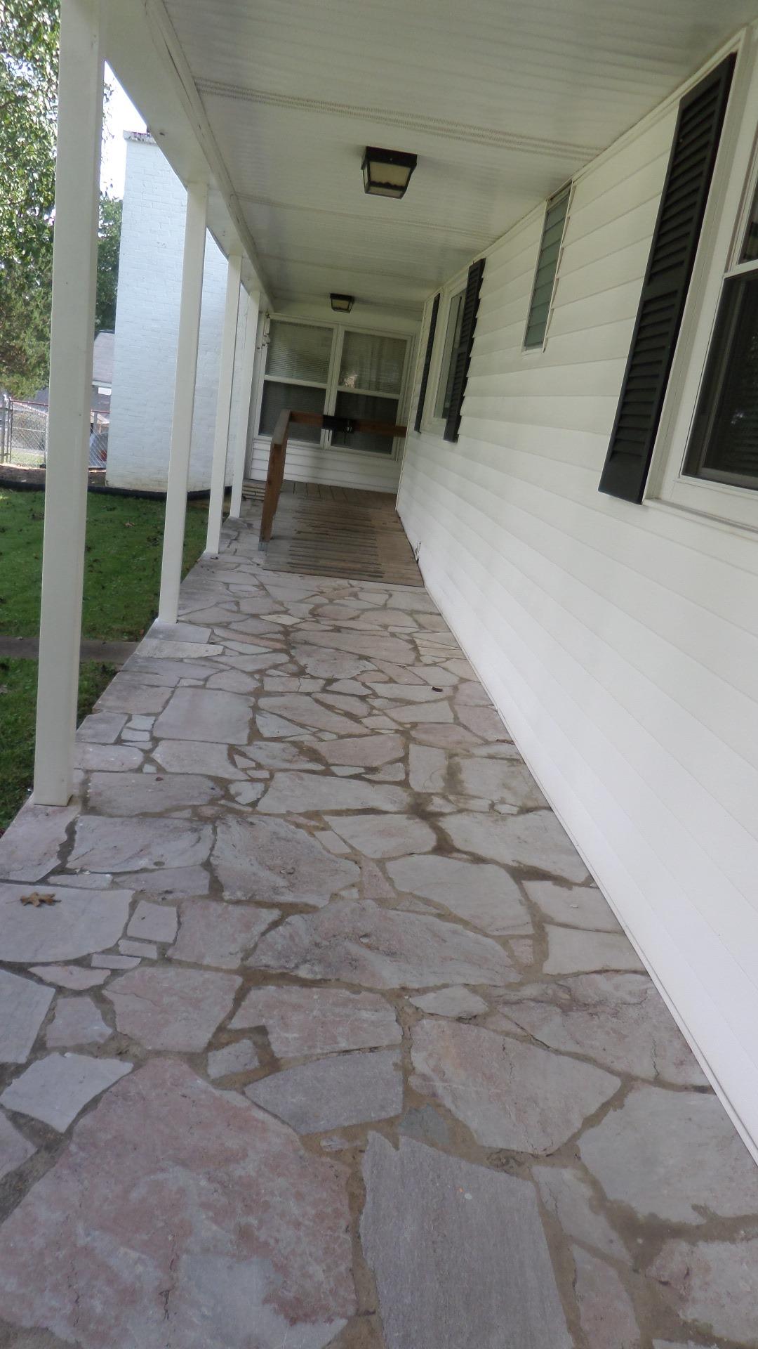 107 Townsend Road Oak Ridge, TN 37830 - Photo 3 of 32 Covered Back Patio