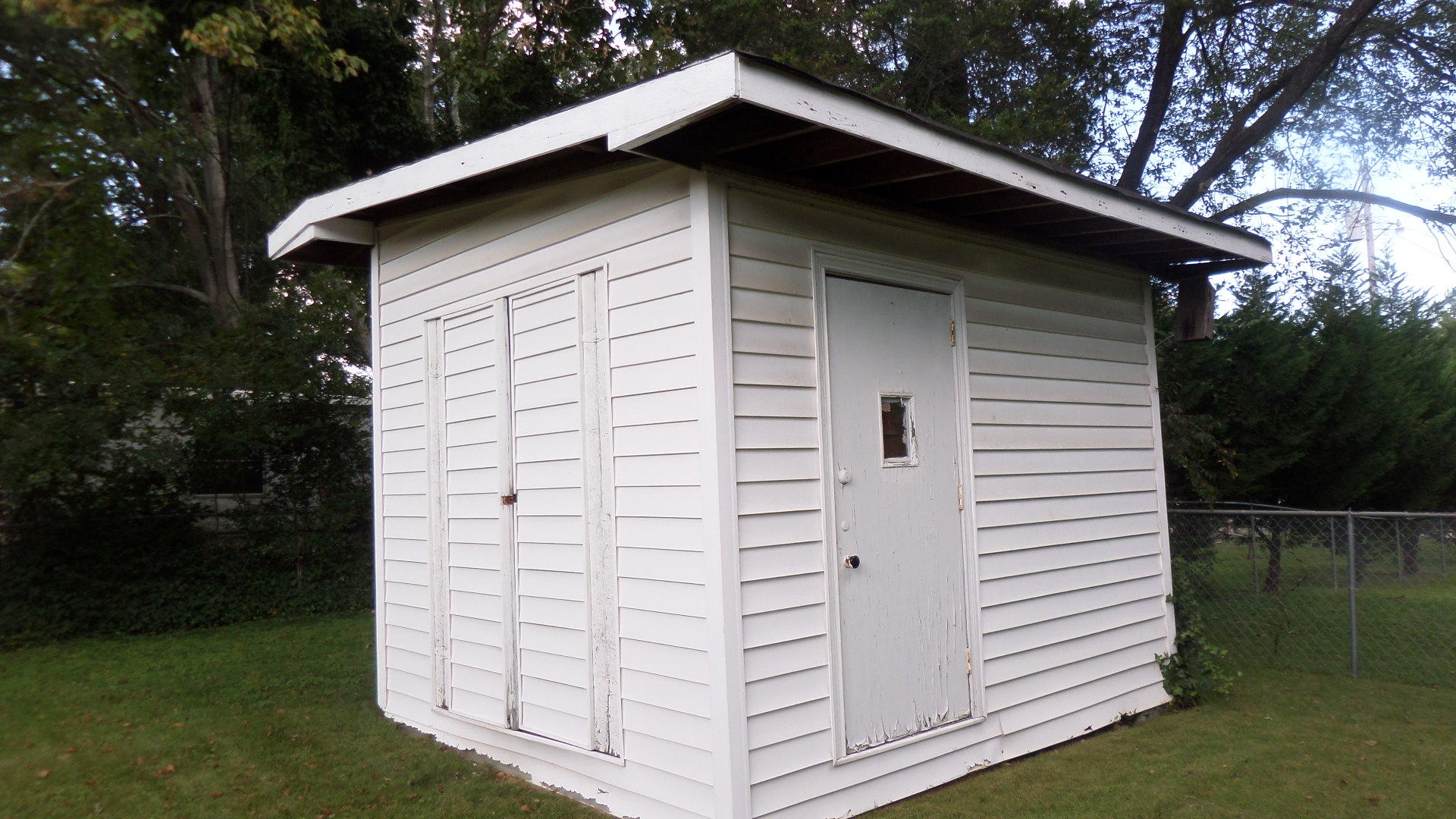 107 Townsend Road Oak Ridge, TN 37830 - Photo 27 of 32 Storage Shed