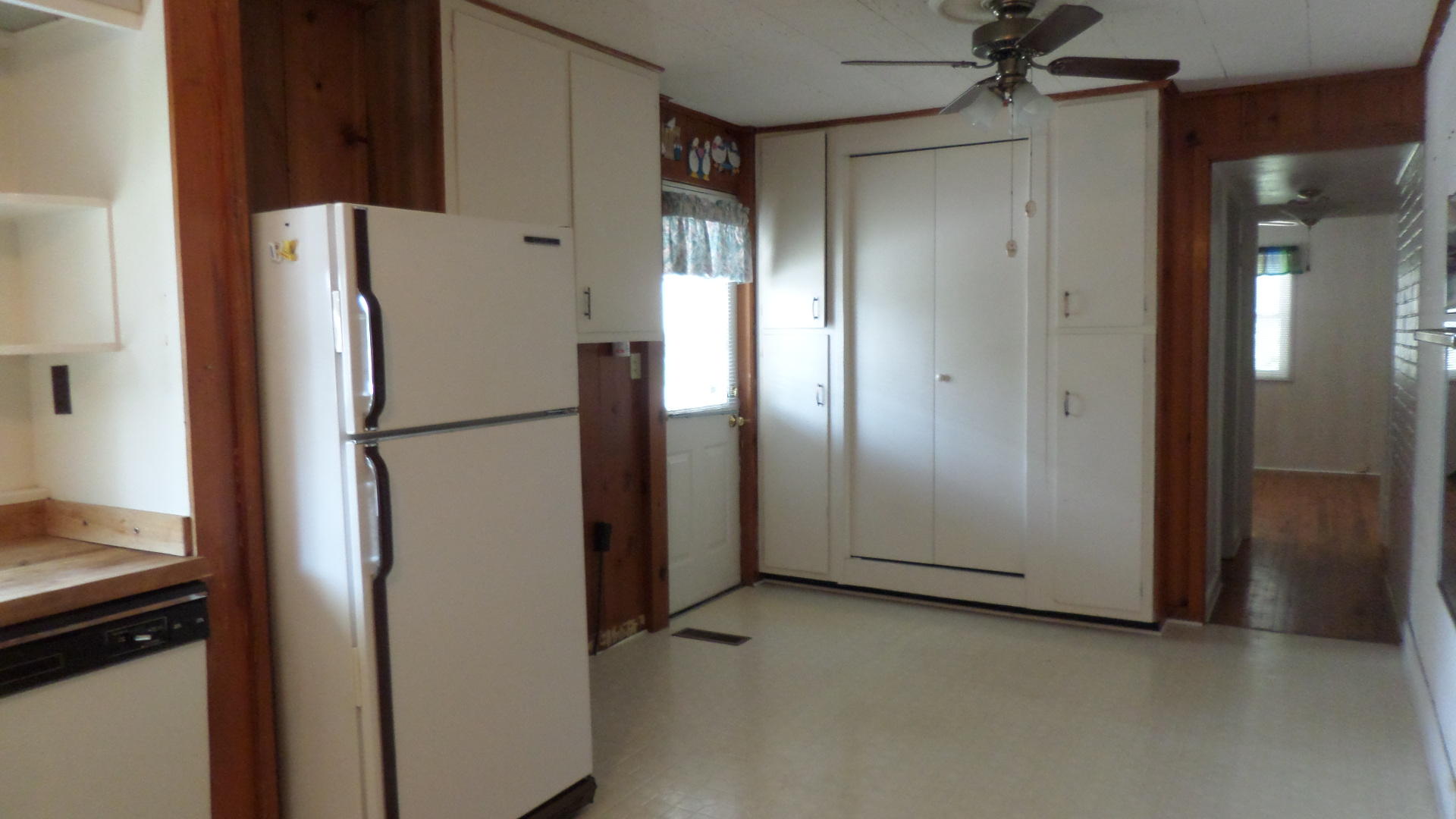 107 Townsend Road Oak Ridge, TN 37830 - Photo 4 of 32 Kitchen
