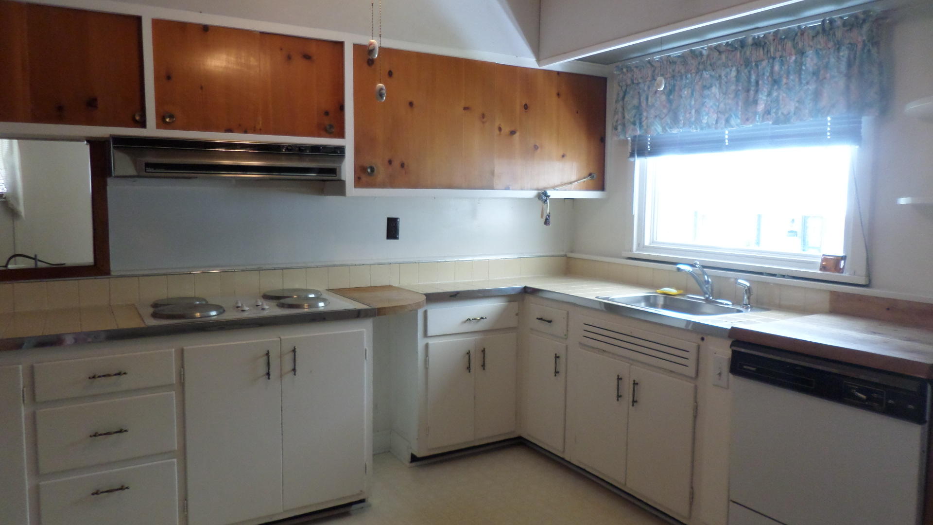 107 Townsend Road Oak Ridge, TN 37830 - Photo 8 of 32 Kitchen