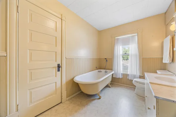 $399,000 | 1121 4th Avenue South, Fargo, ND 58103