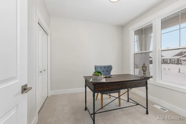 $539,900 | 6602 Timber Crst Drive Northeast, Unit 53, Rockford, MI 49341