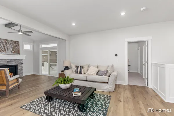 $539,900 | 6602 Timber Crst Drive Northeast, Unit 53, Rockford, MI 49341
